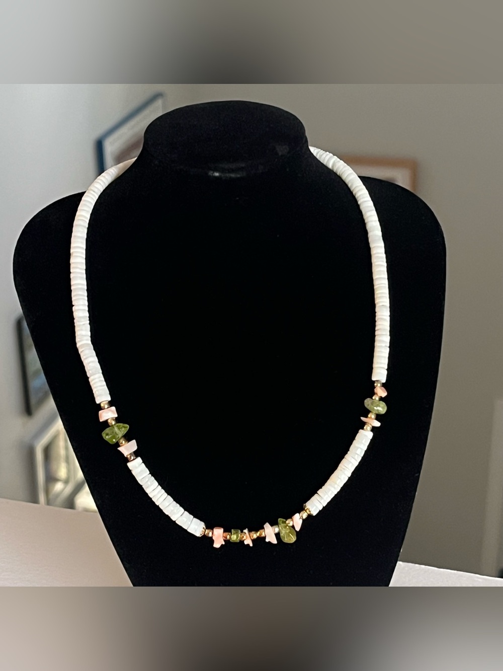 VTG Native American Heishi Shell Bead Choker Necklace Peridot Coral Barrel Clasp